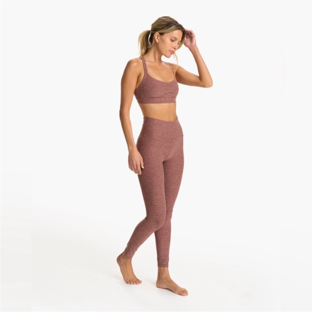 VUORI $70 ELEVATION RUCHED BRA DUSTY ROSE - Picture 3 of 8